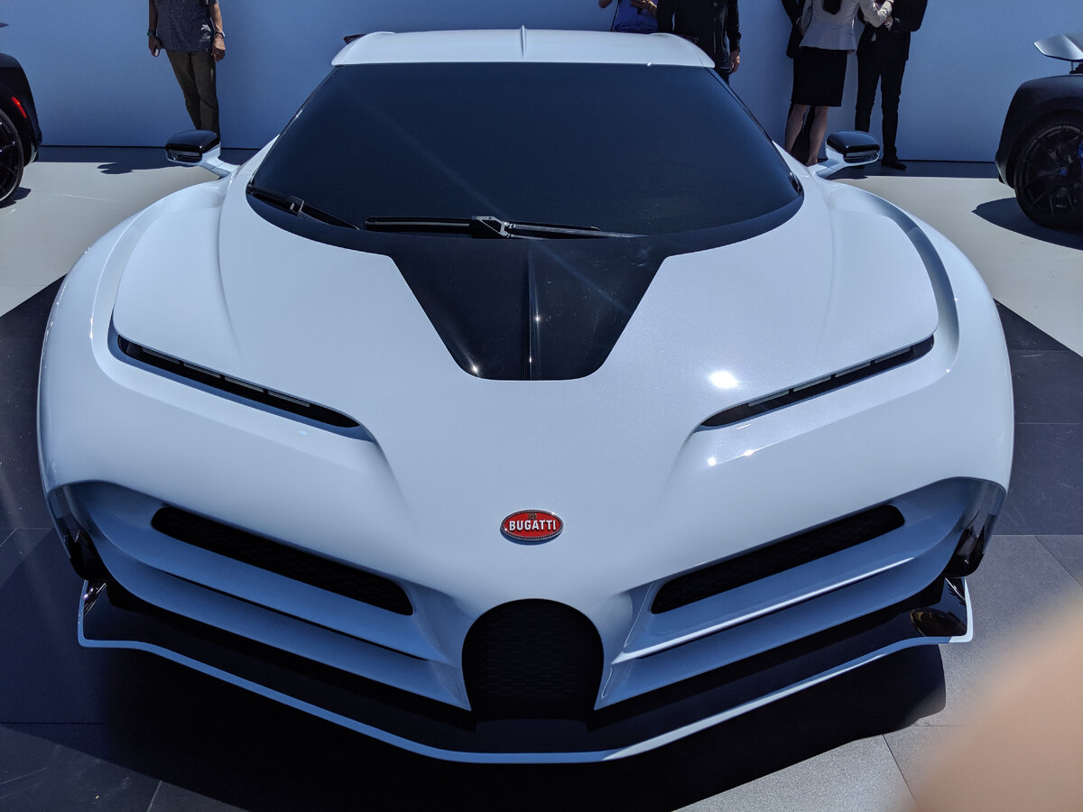 Самая дорогая машина в мире bugatti centodieci