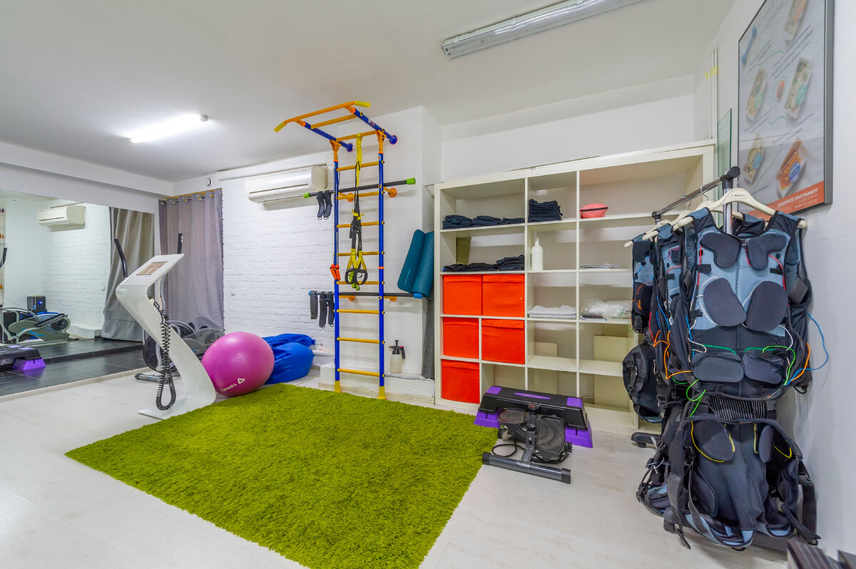 Профессиональное сертифицированное оборудование, профессиональный спортивный инвентарь и лучшие тренеры Москвы ждут вас.