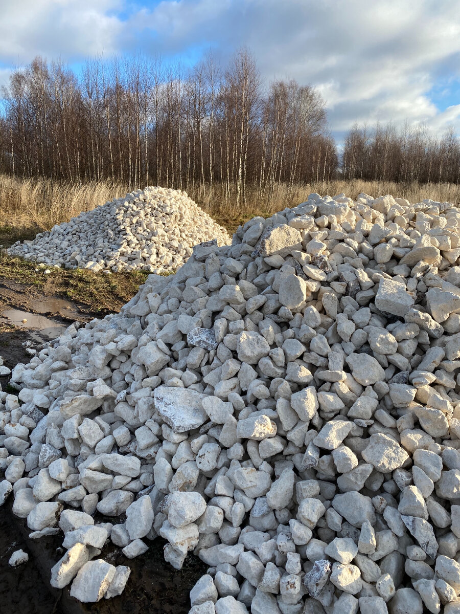 Привезенный бесплатный известняк для дороги