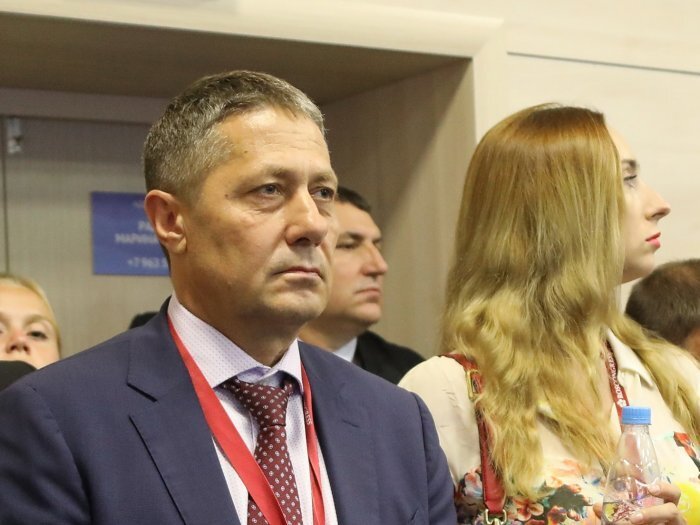 фото: zspk.gov.ru Александр Щербаков из трех стульев не усидел ни на одном 