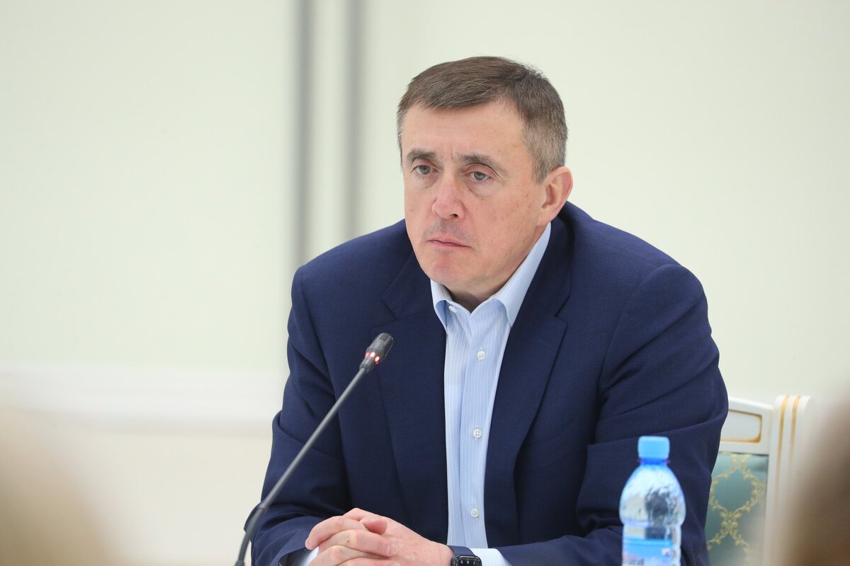 Фото: сайт правительства Сахалинской области, губернатор В. Лимаренко 