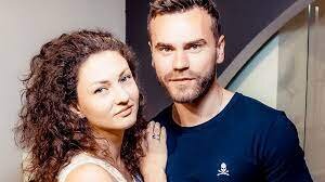 Игорь с женой