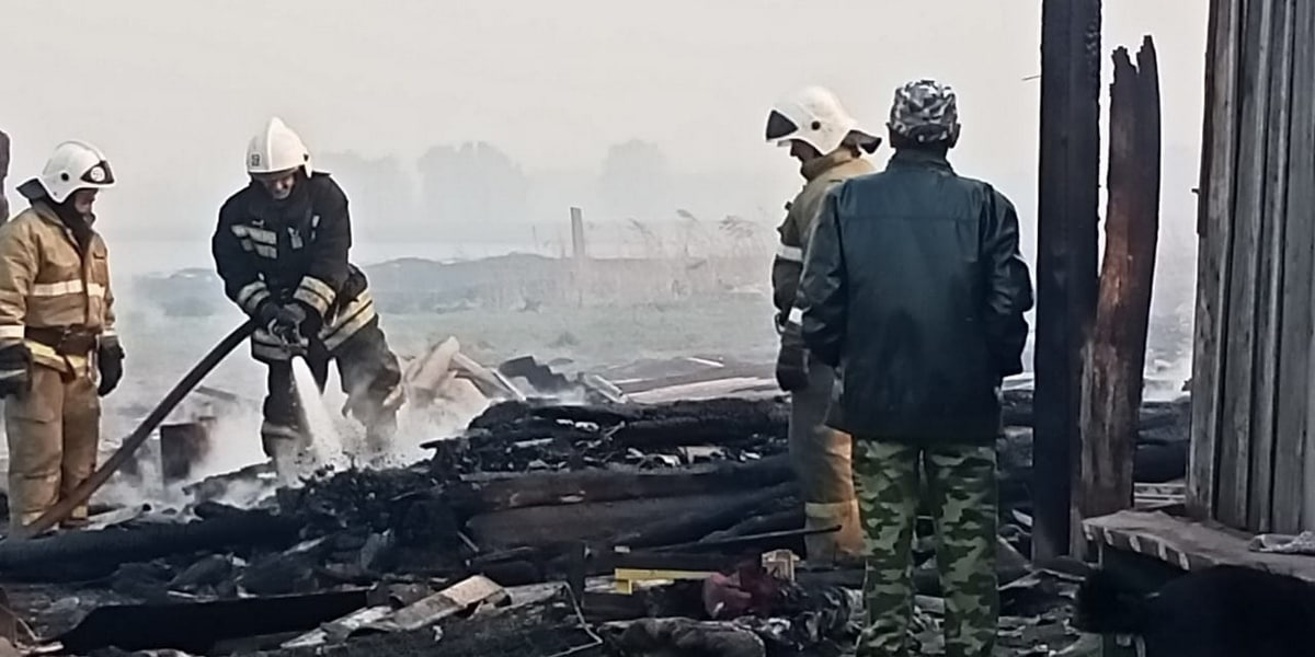 Президент РТ Рустам Минниханов дал поручение выделить погорельцам из татарской деревни Каракуль Омской области. 