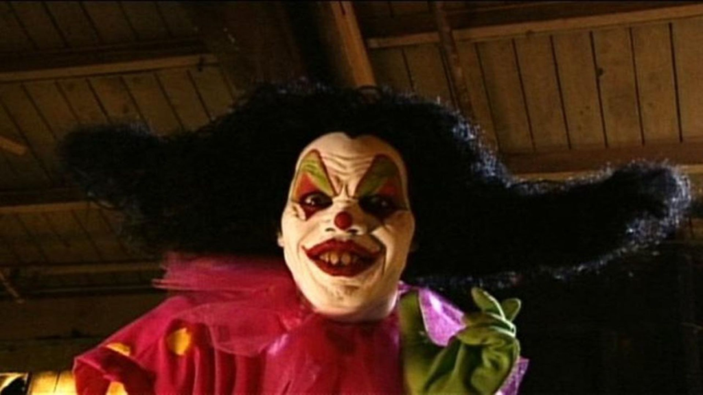 Кадр из фильма "Убивать шутя"