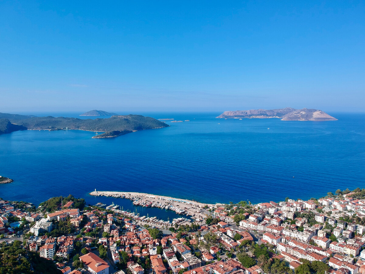 Вид на Каш с окружающих гор