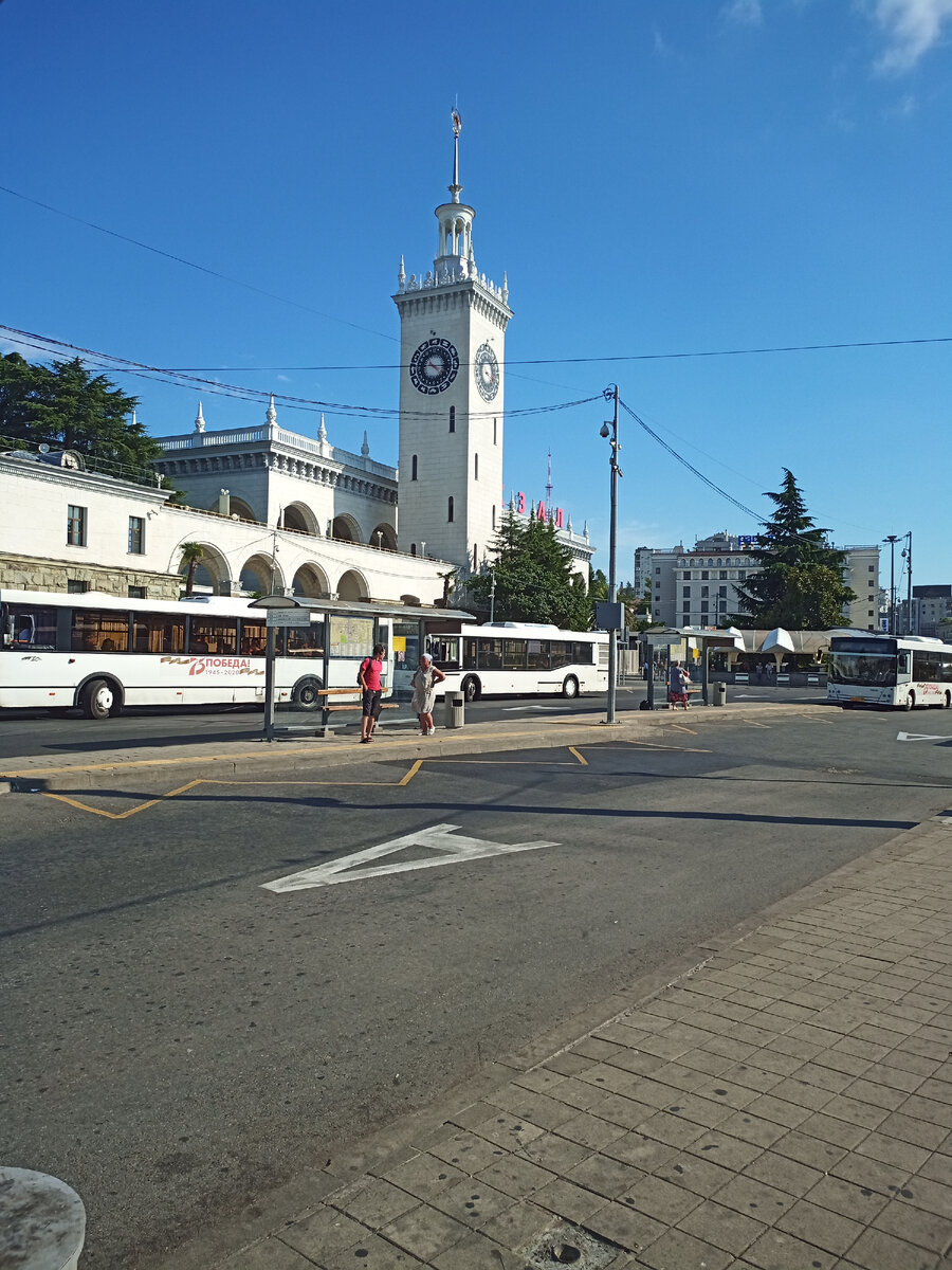 фото автора. Ж/д вокзал Сочи.