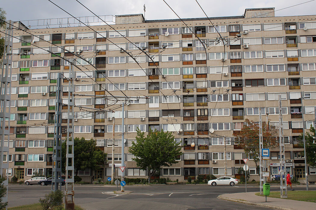 Спальные окраинные районы Будапешта. Панельки. Фото из открытых источников