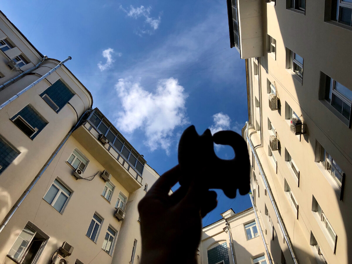 Дом-колодец на улице Солянка в Москве 