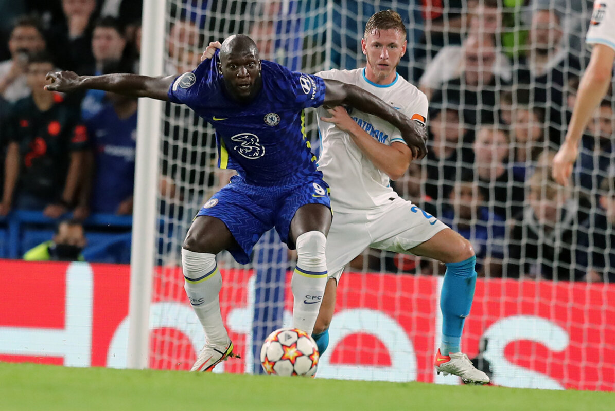 Ромелу Лукаку против Дмитрия Чистякова