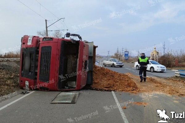 Фото с места ДТП. tuzlovgrad.ru