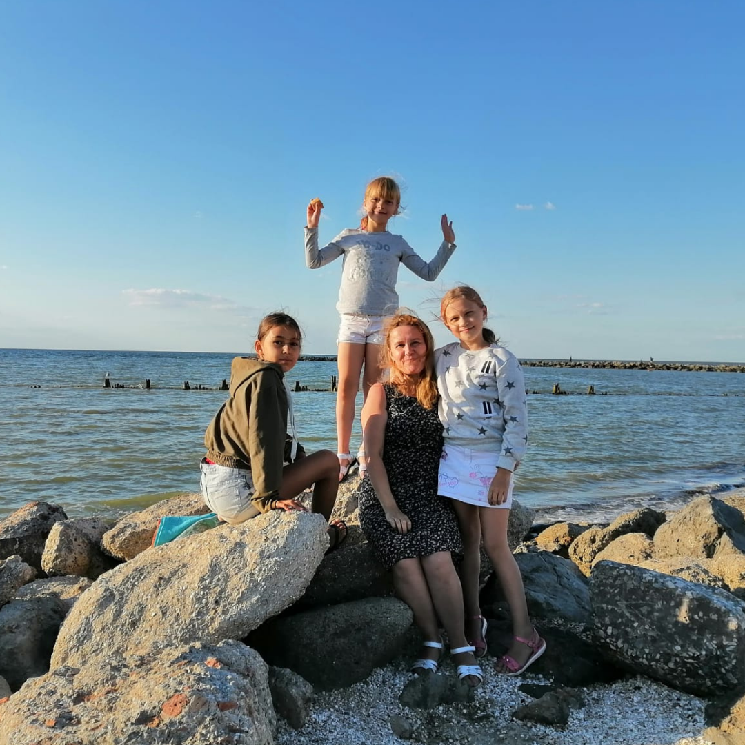 У Марии теперь двух дочерей зовут Светами