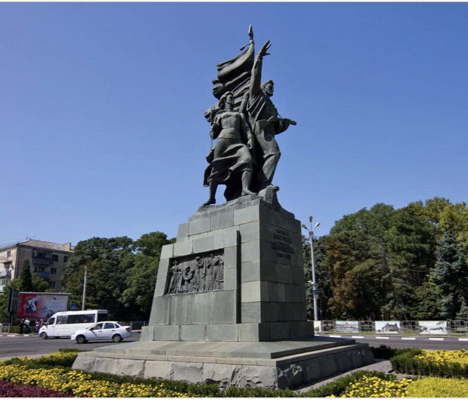 Памятник защитника Новороссийска