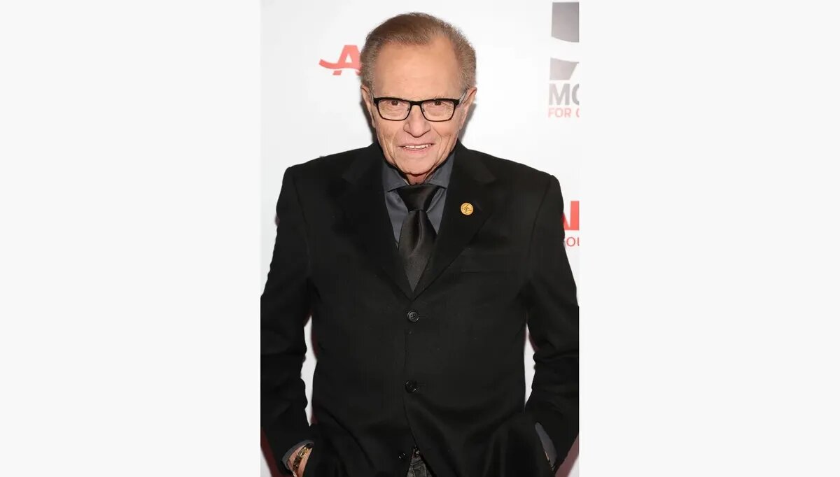 Ларрри Кинг. Фото: Getty / Imeh Akpanudosen