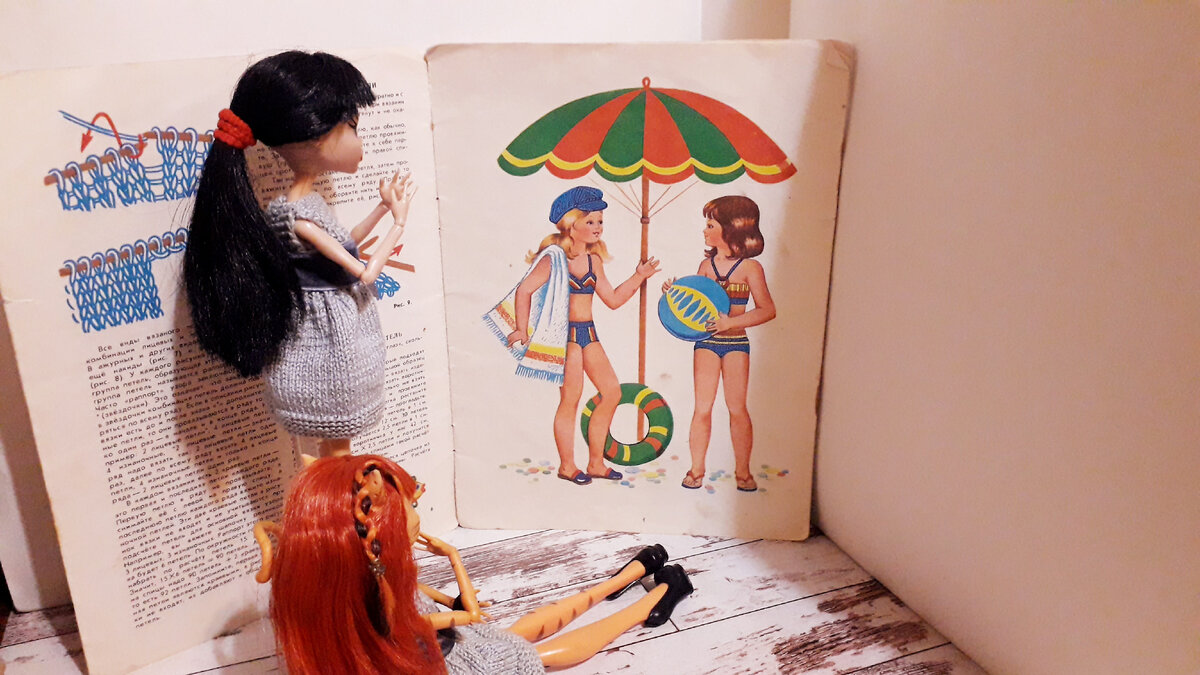 Какой купальный костюм лучше связать к лету? И какой головной убор выбрать: кепку или косынку?