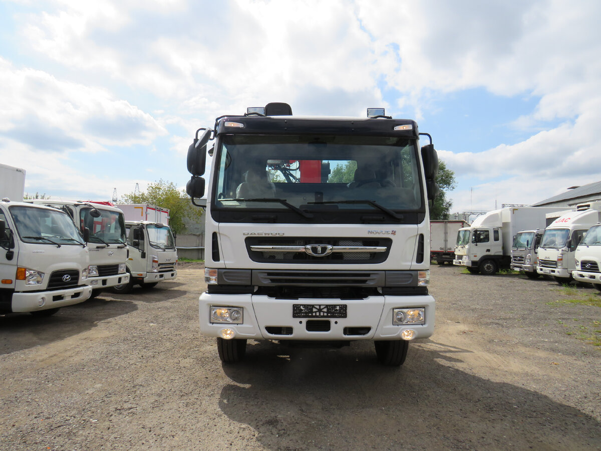 Грузовик Daewoo Novus