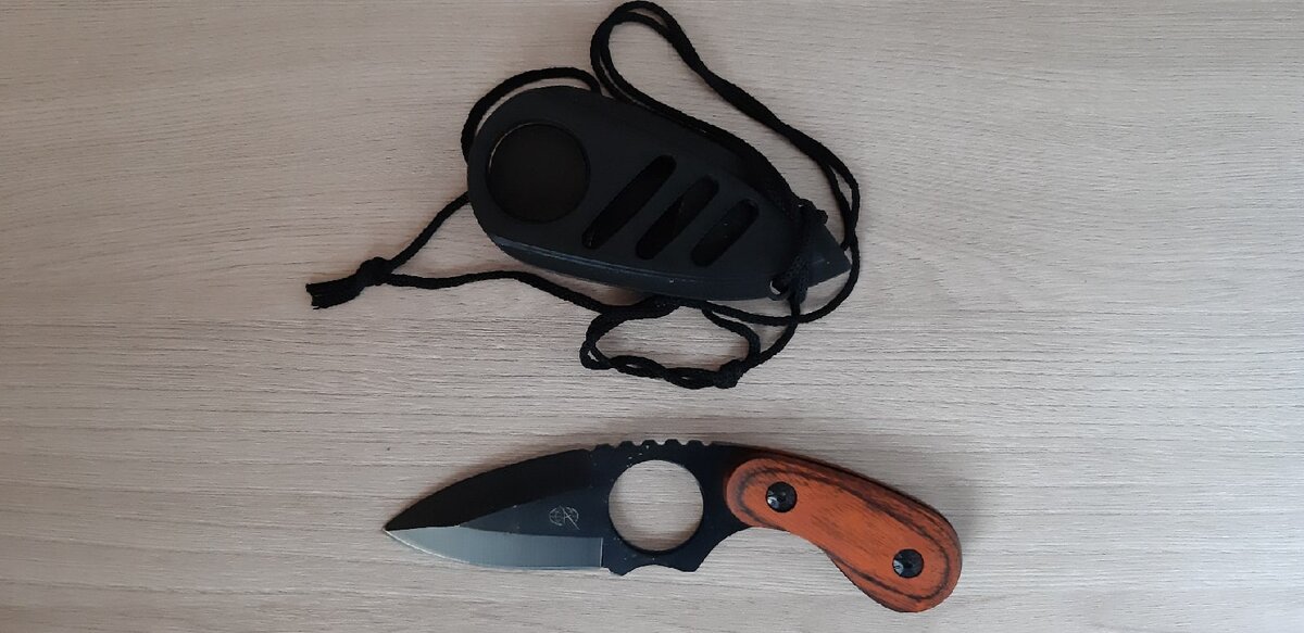 Далеко не шедевр ножевой промышленности, но прост  и надежен.