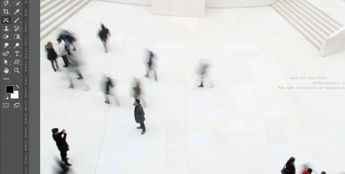 Чтобы вырезать объект, выделите его и переместите в другое место с помощью «Перемещения с учетом содержимого»