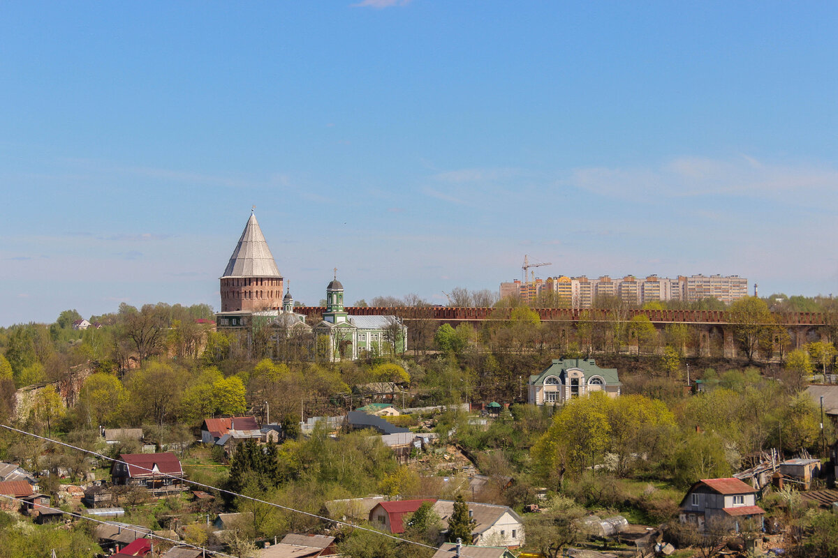 В каком городе не было крепостных стен