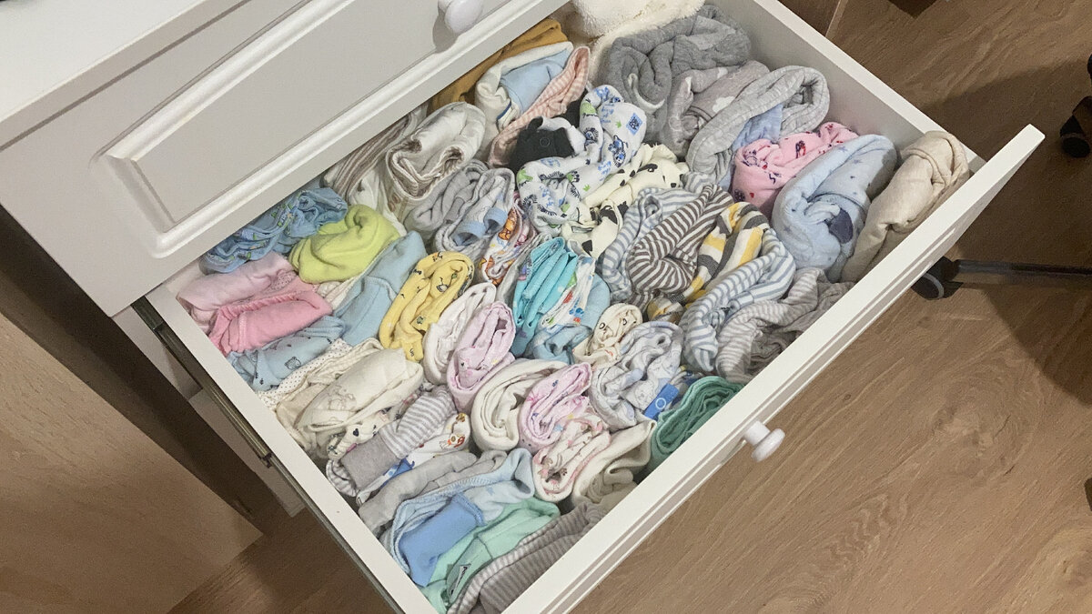 "Сходила с ума" в беременность. Набирала кучу вещей, бОльшую часть даже не надевали. 