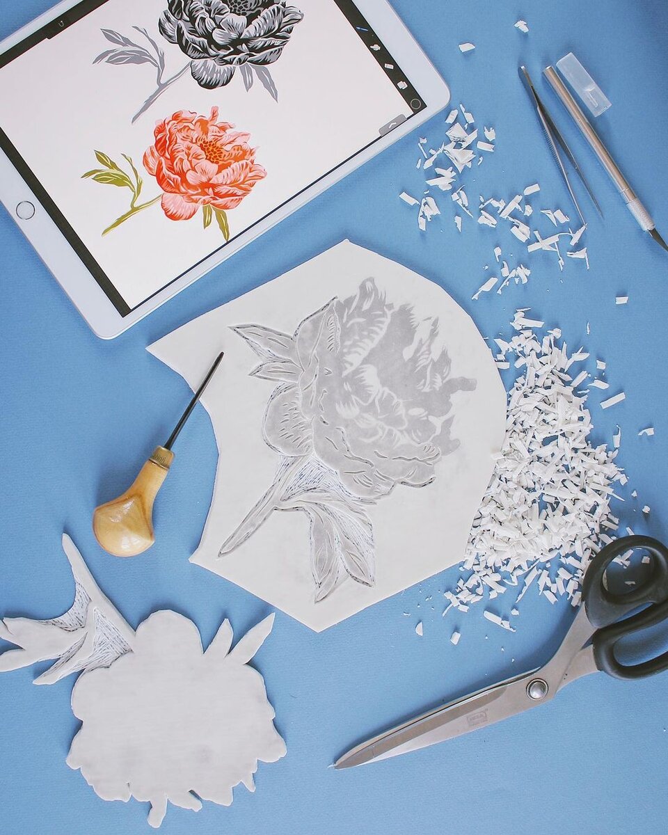 Составной штамп пиона в процессе вырезания