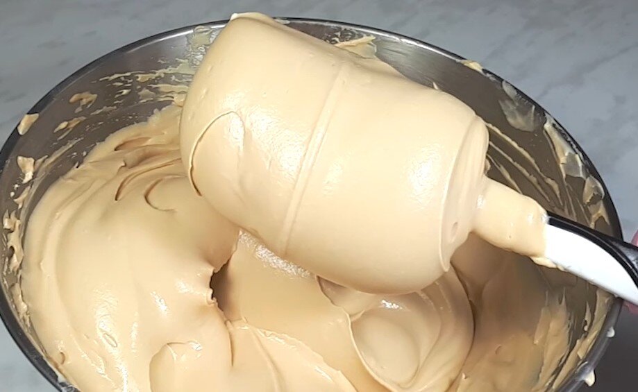 Как приготовить крем из сгущенного молока для торта