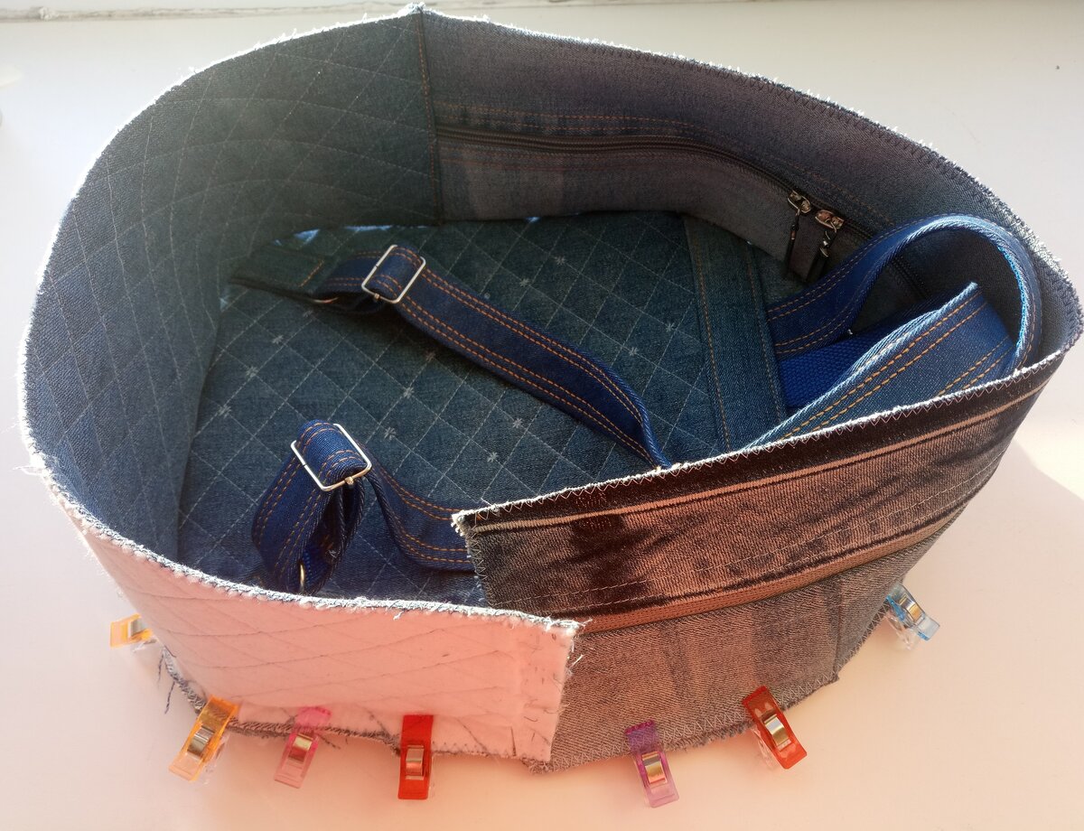 Готовый шов (сверху) и нижний будущий шов на ботане (снизу)