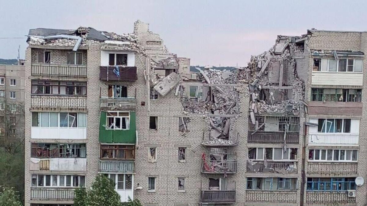   Последствия обстрела Первомайска