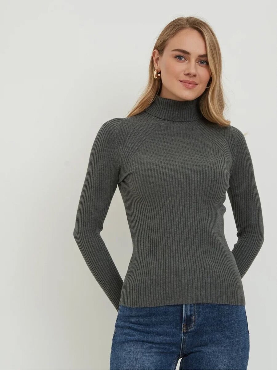 И эта тоже, пусть её и можно купить здесь и сейчас за свои деньги.