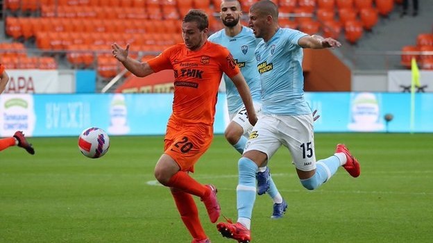 У команд в личных встречах по 2 победы. Статистика показывает равенство. Фото ФК Урал.