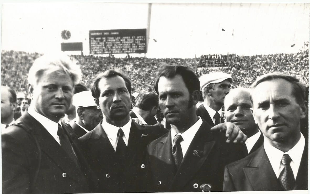 Август 1972 года. Трагедия мюнхенской олимпиады 1972 года. Игра сборной советского Союза в 1945 году который проходила в Англии.