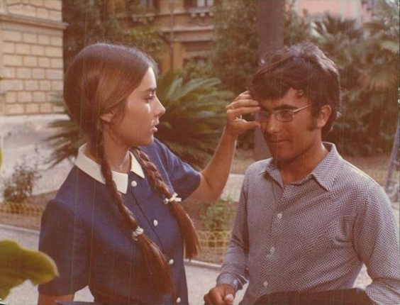Сегодня на глаза мне попалась итальянская заметка с удивительно нежными фото юных Альбано Корризи и Ромины Пауэр. Они были красивой парой. Это была сказка, о которой мечтают все подростки.-2