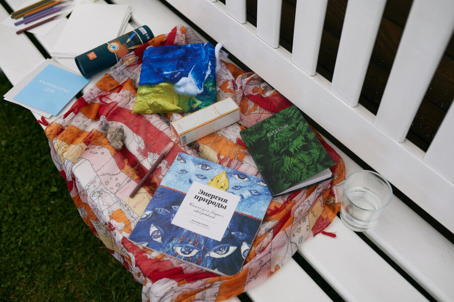 «Гаражная распродажа» в шатре «Монблан». Клуб SOVERSHENSTVO.