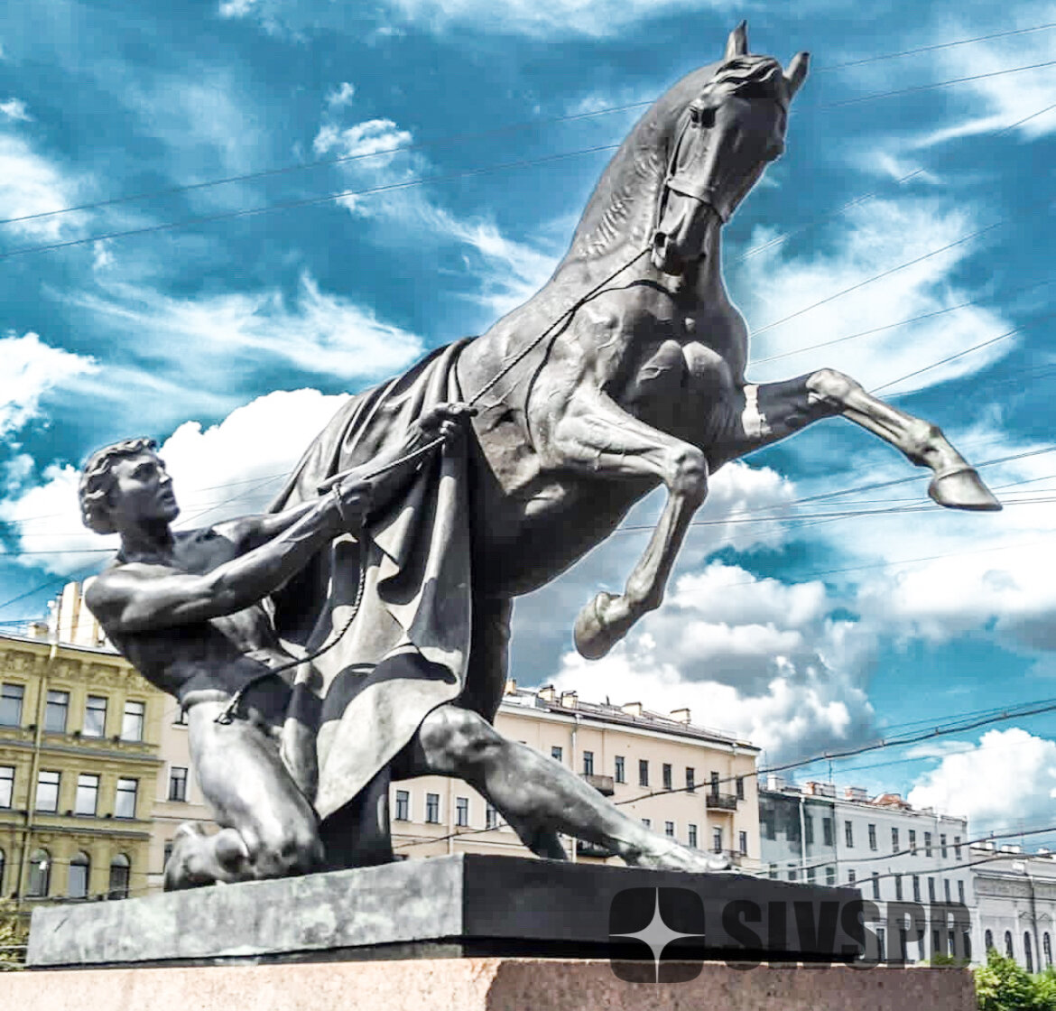 Аничков мост. Фотография автора.