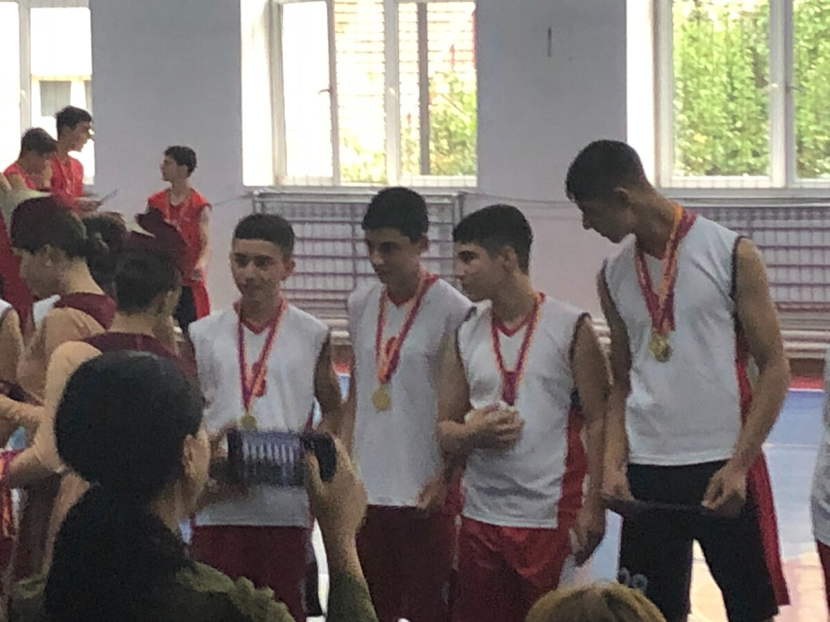 В Степанакерте наградили юных баскетболистов. Фоторепортаж