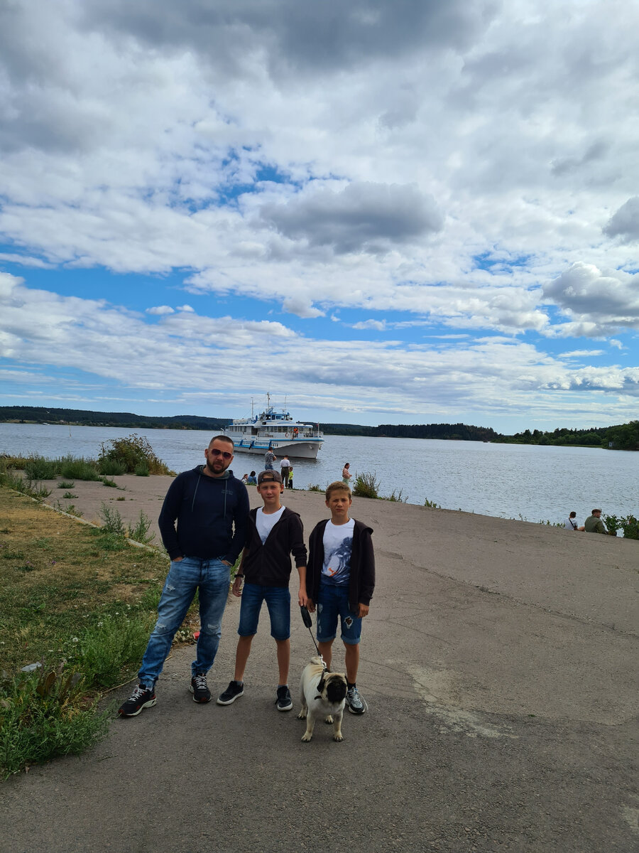 В этот день не удалось нам отправится на Валаам так как были похороны на острове...