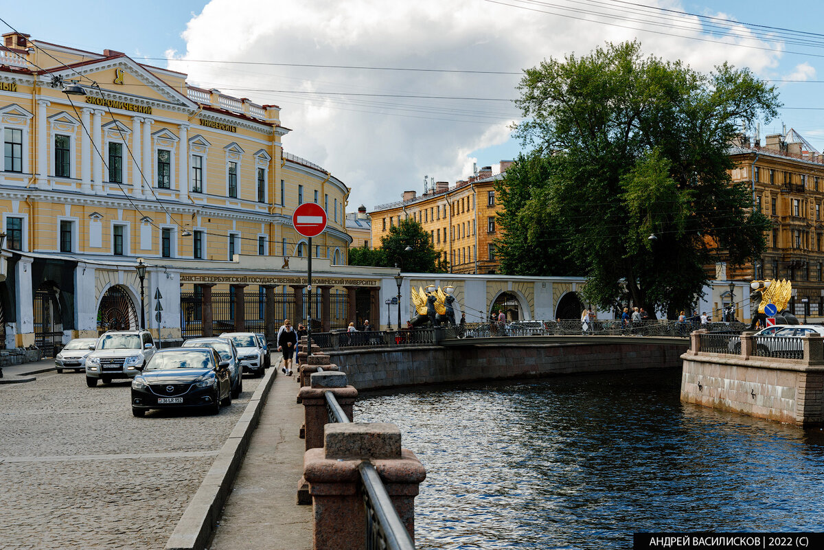 Санкт-Петербург тогда и сейчас: 8 фотографий около канала Грибоедова в  прошлом и сейчас, снятые с одной точки | Путешествия и всего по чуть-чуть |  Дзен