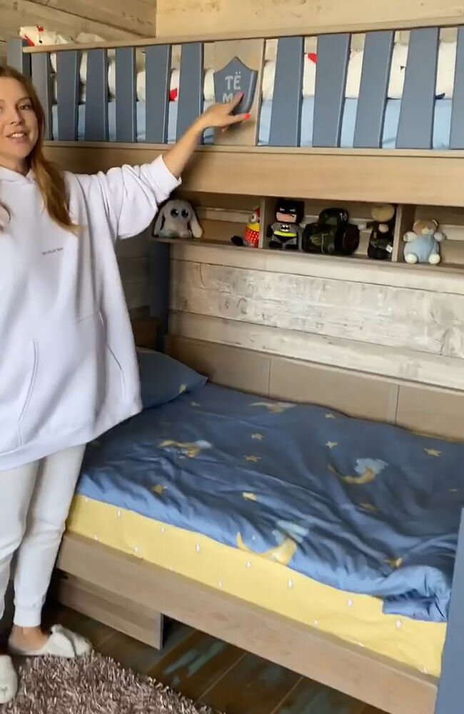 Двухъярусная кровать для сына Артемия