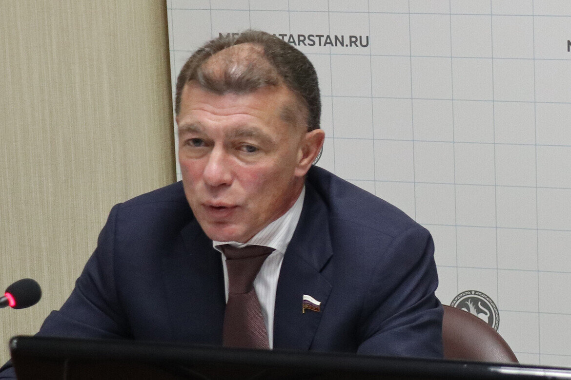 Максим Топилин: «Законодательством запрещено военнослужащим, точно так же как чиновникам и госслужащим, заниматься бизнесом». Фото: mert.tatarstan.ru