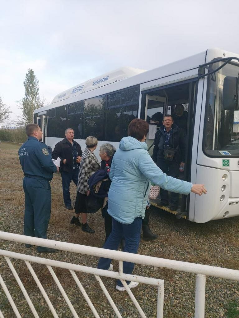     В Ставропольский край прибыли более 20 беженцев из ЛНР и ДНР, сообщил глава Изобильненского горокруга Владимир Козлов.