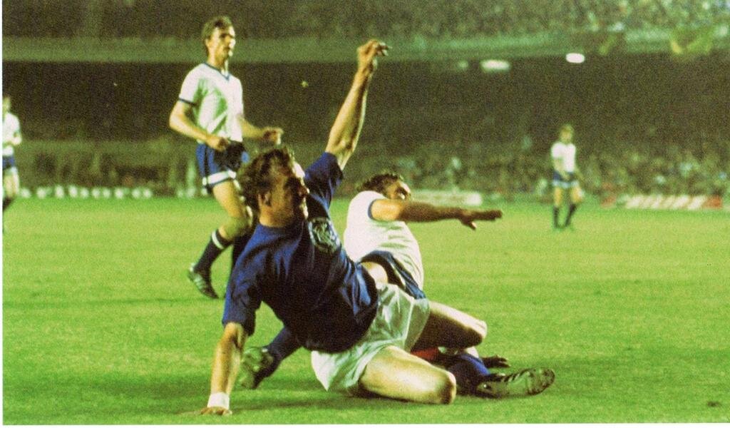 Кадр из драматичного финала на Камп Ноу, между Рейнджерс и Динамо