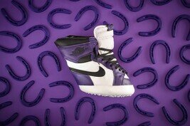    Фото: Horse Kicks