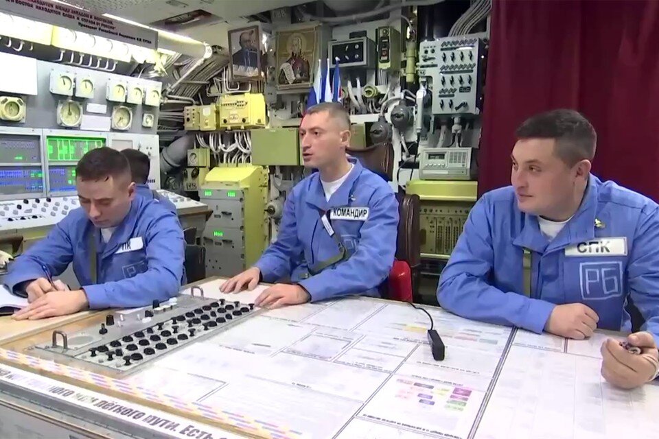     Баллистическая ракета «Синева» запущена с атомной подлодки «Тула» в ходе учений стратегических сил сдерживания