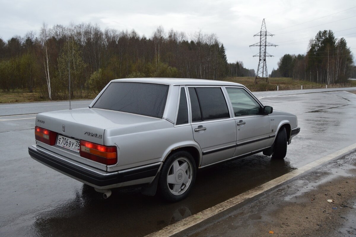 Volvo-760 сзади. Источник фото: drive2.ru