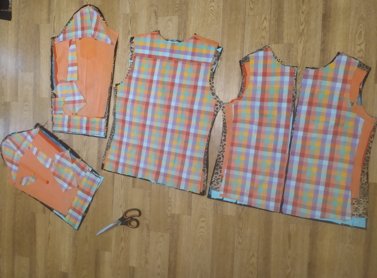 Клетчатая рубашка была уже лишней