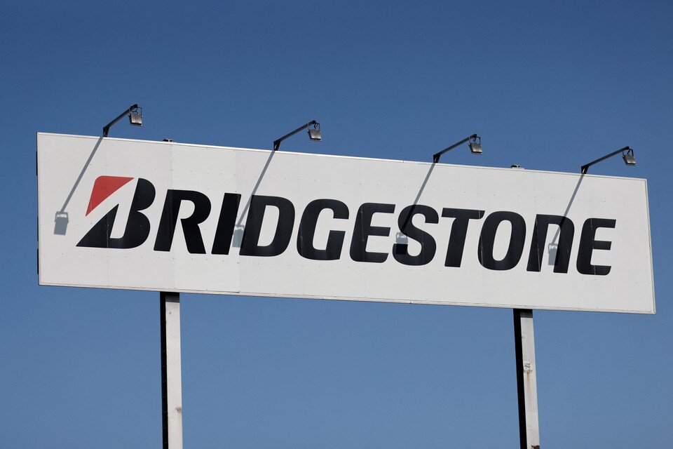     Производитель шин Bridgestone начал продажу бизнеса на российском рынке  REUTERS