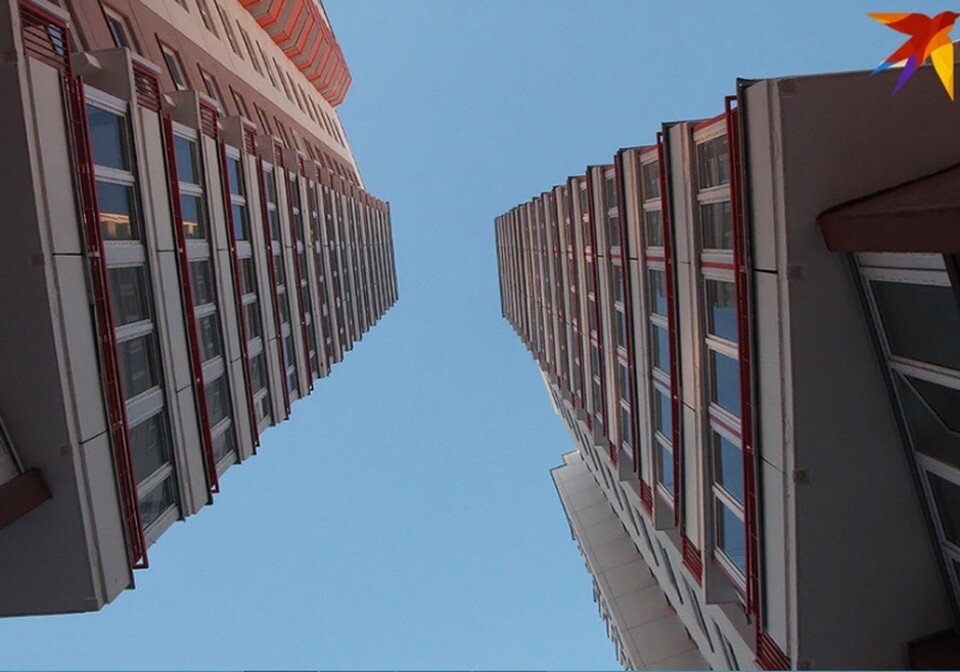     Налоговики пояснили, будет ли повышение налога на недвижимость за одну квартиру. Виктор ГИЛИЦКИЙ