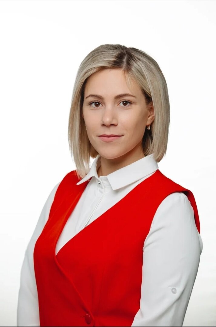 Молоткова Юлия, преподаватель отделения народных инструментов Белоярской детской музыкальной школы