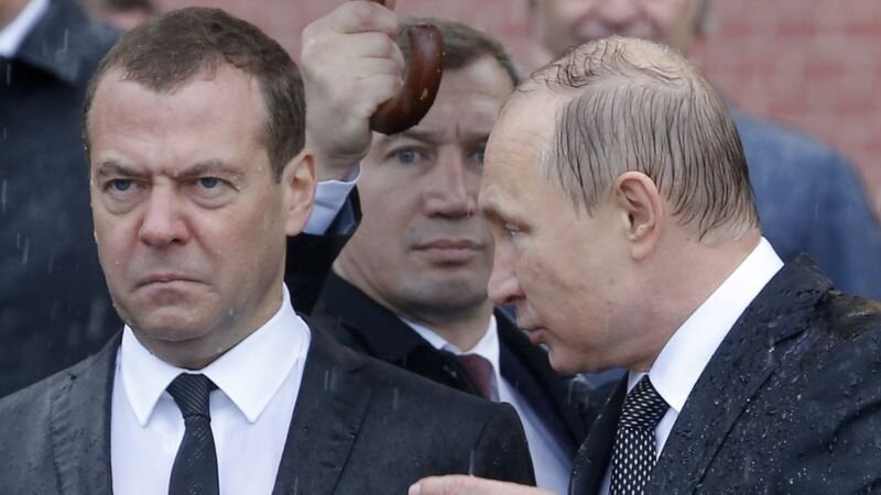 Дмитрий Медведев и Владимир Путин. Фото: Reuters