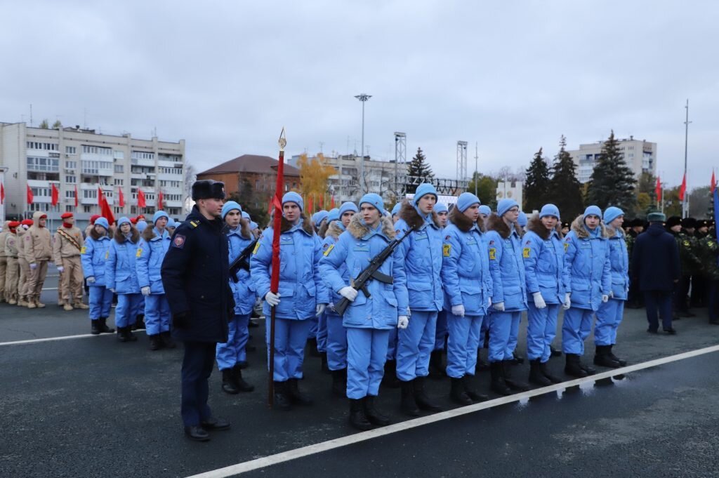 Парад в самаре 7 ноября. Парад памяти Куйбышев. Парад памяти Самара. Парад памяти 2012 Самара. Репетиция парада памяти в Самаре 6.11. 2022.