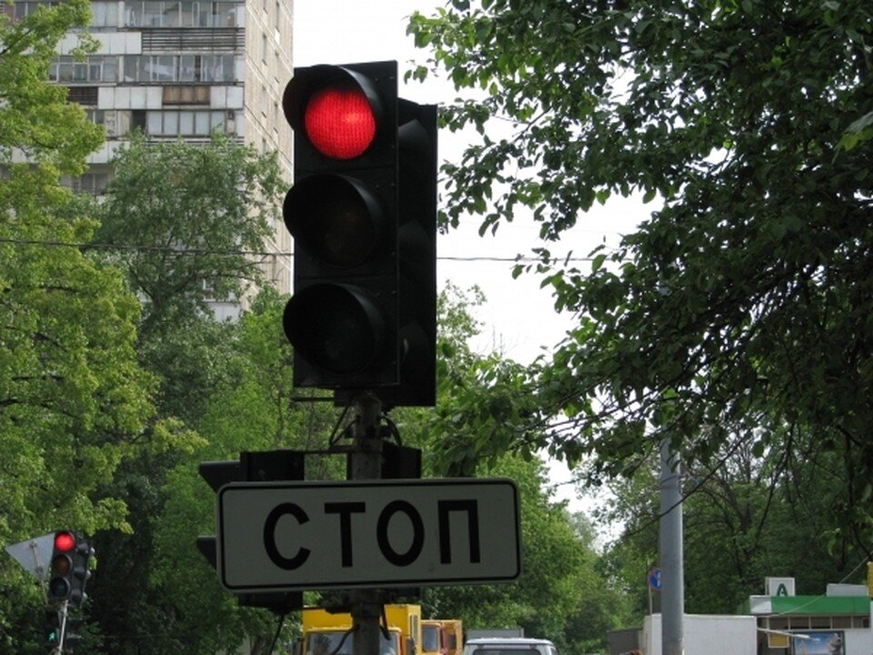     В Таганроге на некоторых светофорах увеличат время работы зеленого сигнала.  РАСЮК Татьяна Витальевна